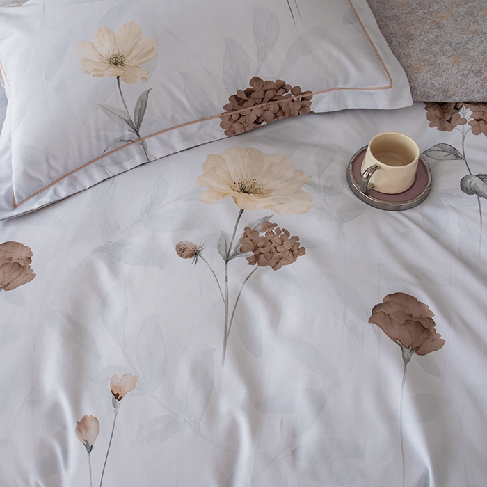 91家纺网 家纺一手货源 找家纺 新月家纺（锦威郎） 2024新款全棉加厚长绒棉数码印花四件套系列 丁香玉兰-灰