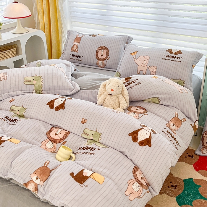 91家纺网 家纺一手货源 找家纺 简如 2025新款加厚220克牛奶绒印花四件套 呆萌小布点-灰