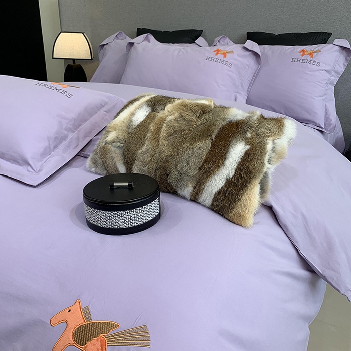 91家纺网 家纺一手货源 找家纺 莱豫家纺 2024新款火山磨毛贴布绣花四件套 艾玛冰川紫