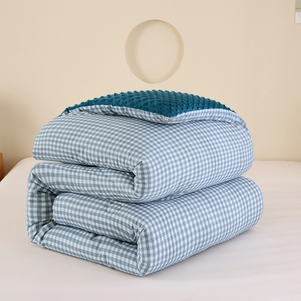 91家纺网 家纺一手货源 找家纺 爱宝被业 2025新款水洗棉双层纱豆豆绒被 克洛迪雅-蓝