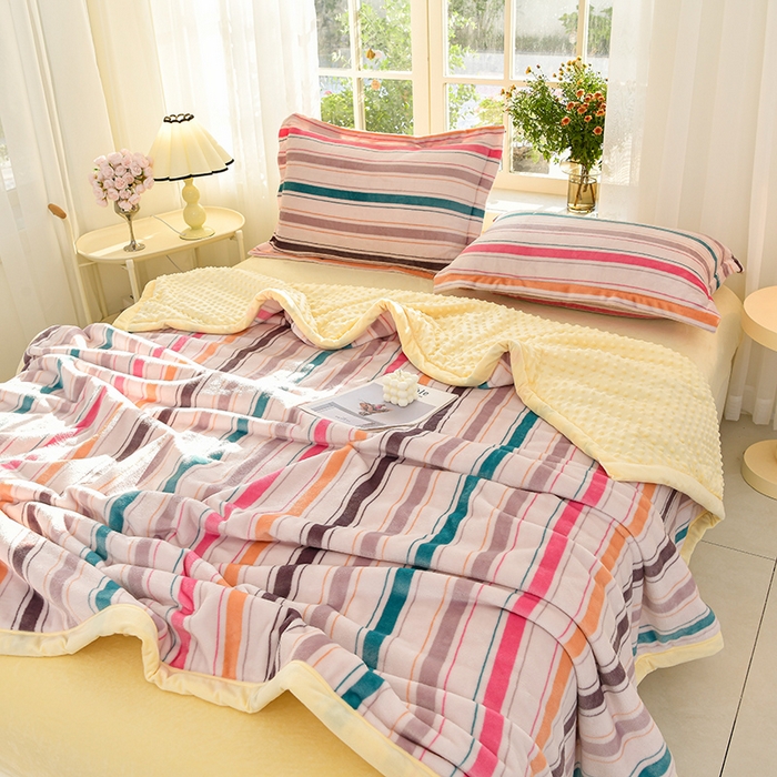 91家纺网 家纺一手货源 找家纺 圣楚家纺 2024新款豆豆绒三层毛毯毯子 匆匆那年