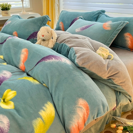 91家纺网 家纺一手货源 找家纺 （总）简如 2025新款加厚220克牛奶绒印花四件套