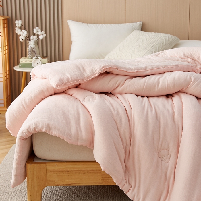 91家纺网 家纺一手货源 找家纺 猎鹿人家纺 2024新款A类原棉新疆棉花被春秋被冬被 荷花粉