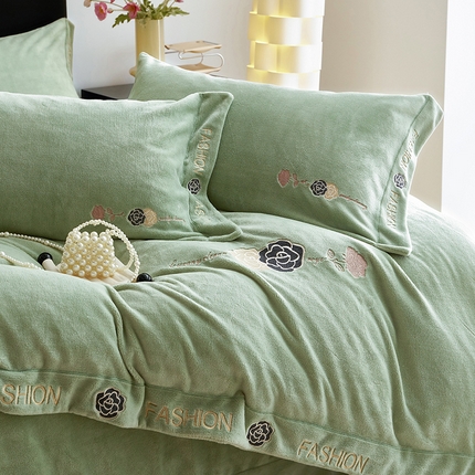 舒梦琪家纺 2024新款加厚4公斤牛奶绒纯色刺绣床单款四件套 绿色