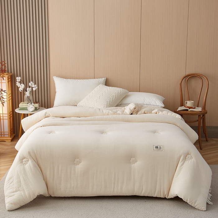 91家纺网 家纺一手货源 找家纺 猎鹿人家纺 2024新款A类原棉新疆棉花被春秋被冬被 月牙白