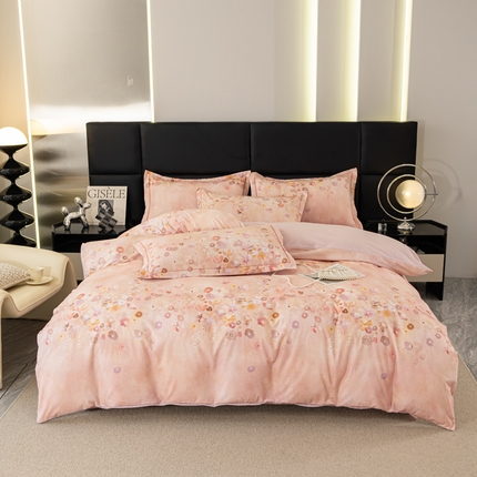 91家纺网 家纺一手货源 找家纺 新月家纺（锦威郎） 2024新款全棉加厚长绒棉数码印花四件套系列 花语寄情-粉