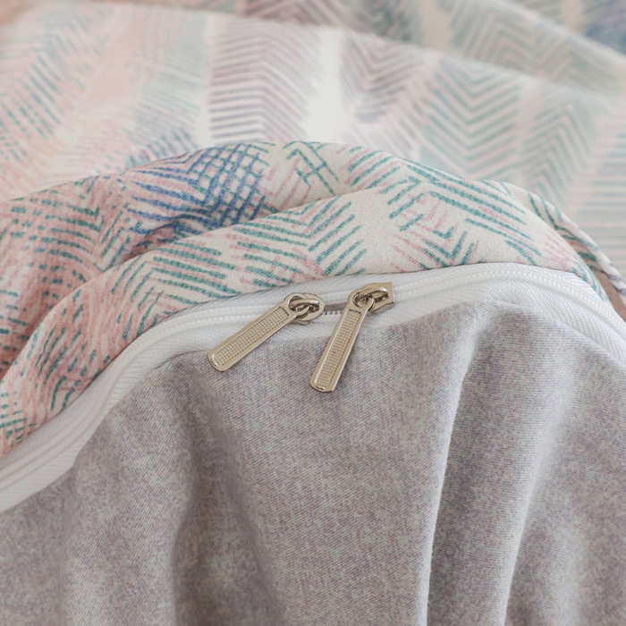 91家纺网 家纺一手货源 找家纺 新月家纺（锦威郎） 2024新款全棉加厚长绒棉数码印花四件套系列 莫妮卡-蓝