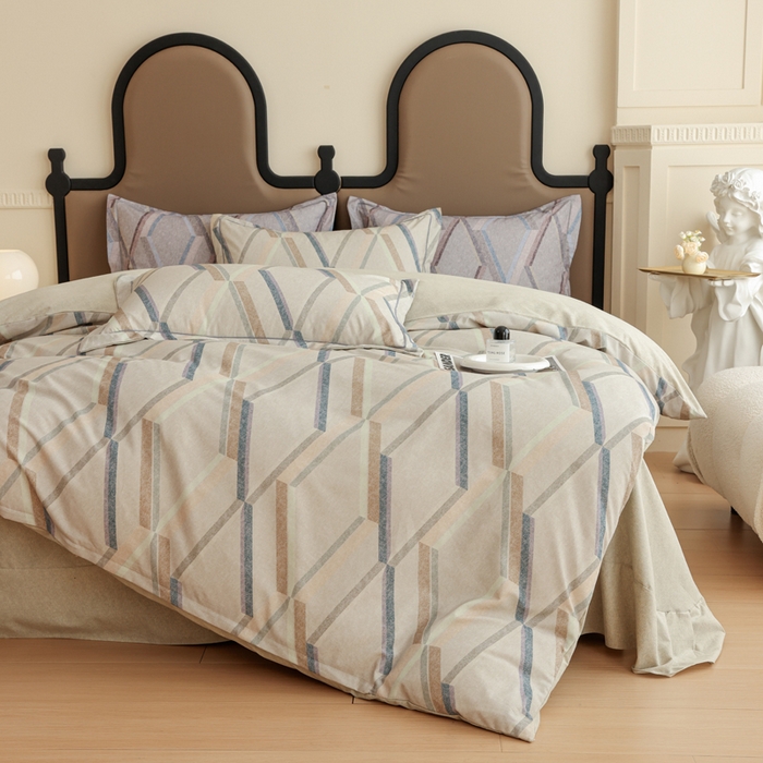 91家纺网 家纺一手货源 找家纺 新月家纺（锦威郎） 2024新款全棉加厚长绒棉数码印花四件套系列 布罗西娅-咖