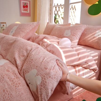 菡宝 2024新款雕花绒230g全消光牛奶绒四件套及单品 - 四件套 邦尼兔粉