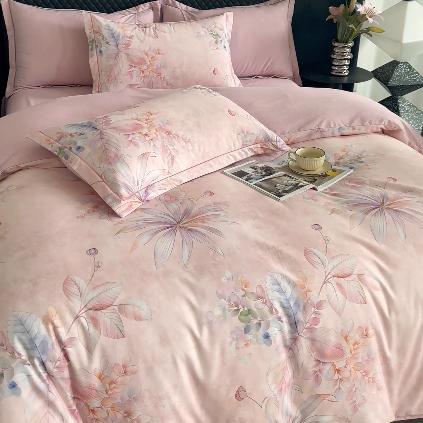 91家纺网 家纺一手货源 找家纺 新月家纺（锦威郎） 2024新款全棉加厚长绒棉数码印花四件套系列 茉彩花韵-粉