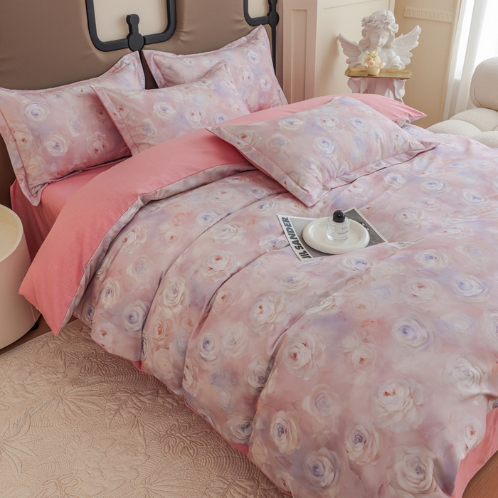 91家纺网 家纺一手货源 找家纺 新月家纺（锦威郎） 2024新款全棉加厚长绒棉数码印花四件套系列 花田物语-粉