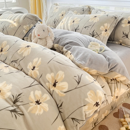 91家纺网 家纺一手货源 找家纺 （总）简如 2025新款加厚220克牛奶绒印花四件套