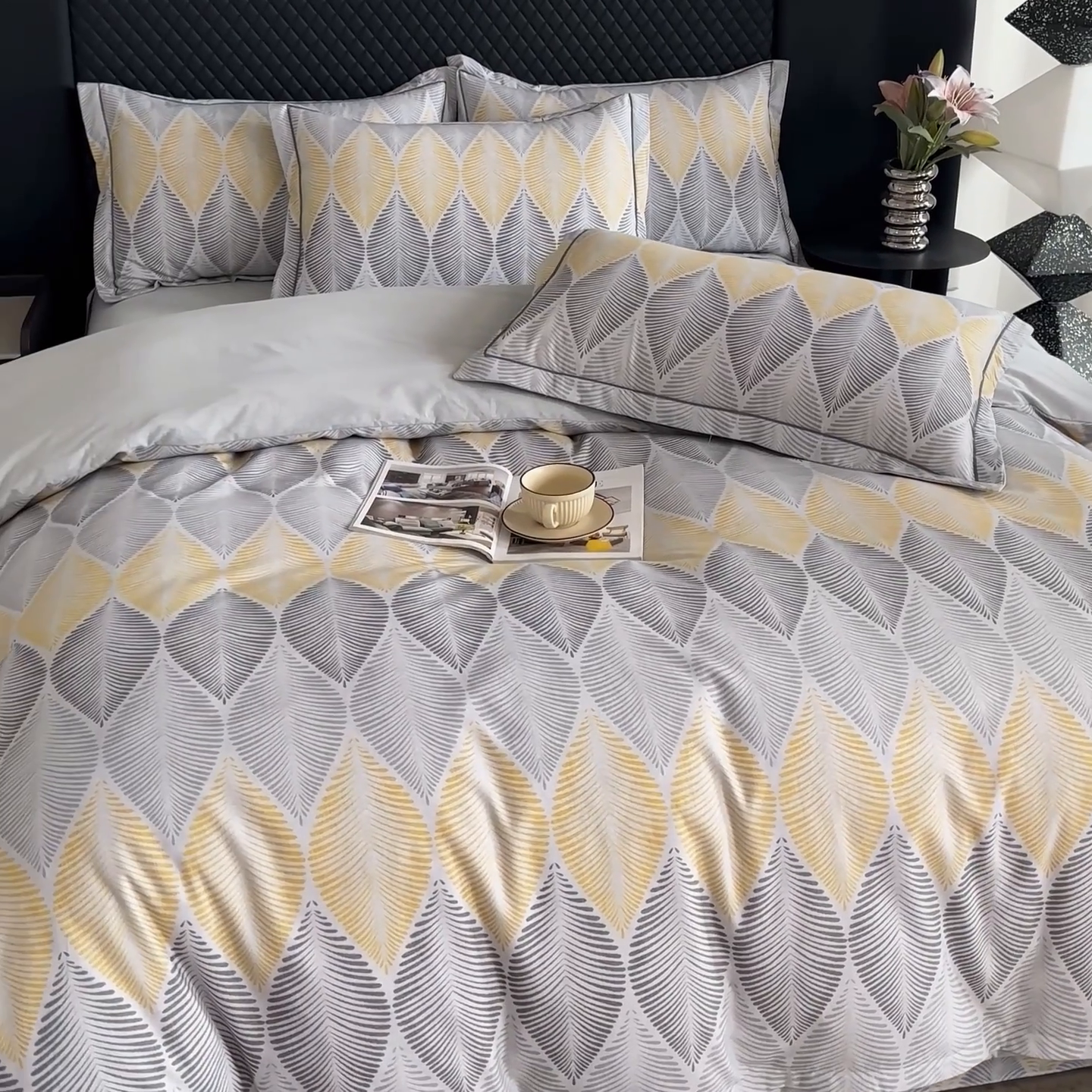 91家纺网 家纺一手货源 找家纺 新月家纺（锦威郎） 2024新款全棉加厚长绒棉数码印花四件套系列 时光信笺-灰