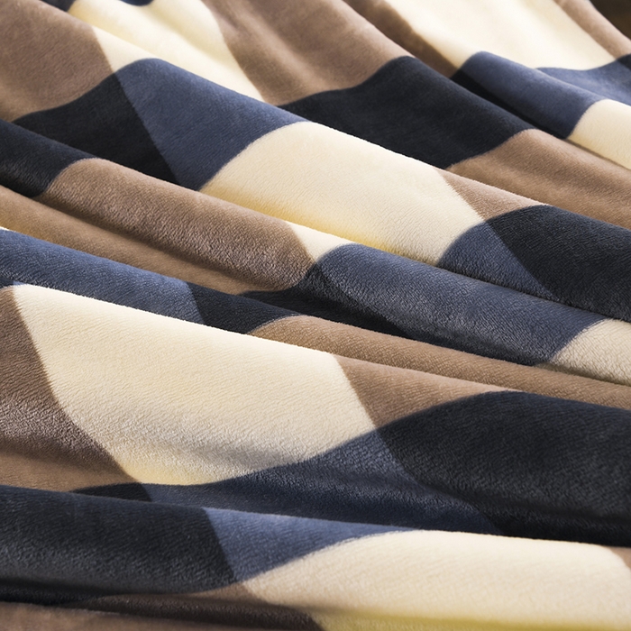 91家纺网 家纺一手货源 找家纺 圣楚 2024新款300g加厚保暖云貂绒双面毯子办公室午睡毛毯直播 简静