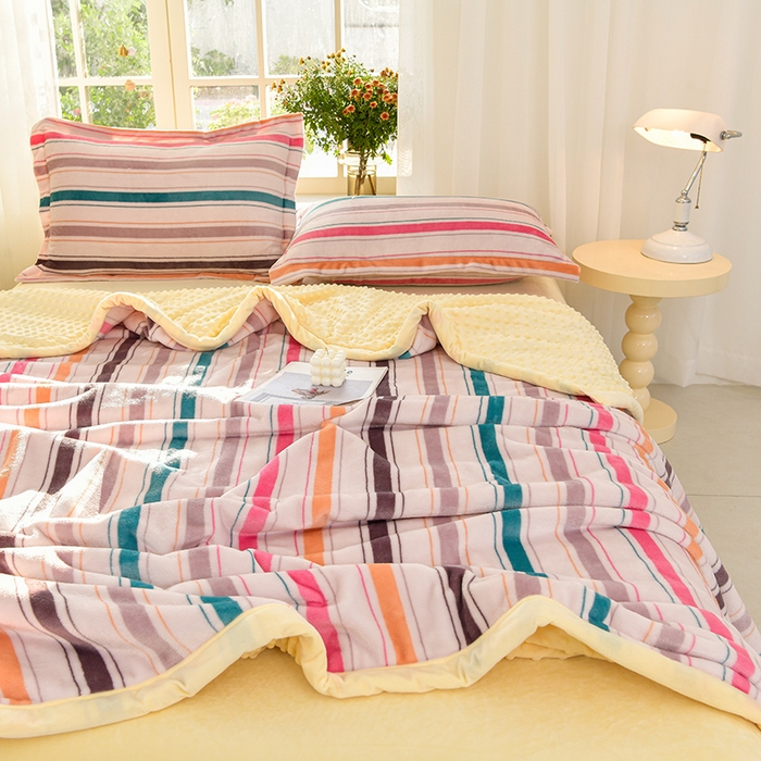 91家纺网 家纺一手货源 找家纺 圣楚家纺 2024新款豆豆绒三层毛毯毯子 匆匆那年