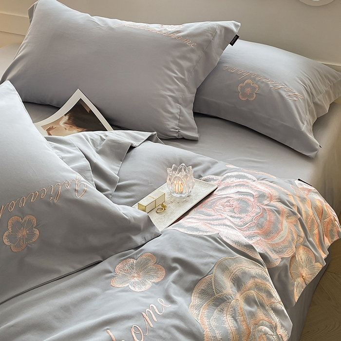 91家纺网 家纺一手货源 找家纺  【秋冬爆款】A类母婴级全棉磨毛四件套纯棉重工刺绣花轻奢风床单床笠款新疆棉高奢床上用品 缇菲-夜灰