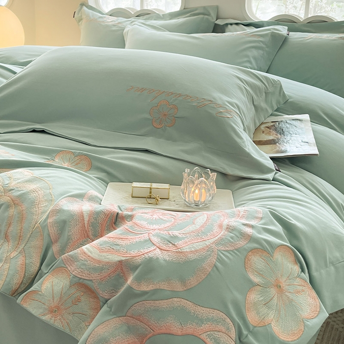 91家纺网 家纺一手货源 找家纺  【秋冬爆款】A类母婴级全棉磨毛四件套纯棉重工刺绣花轻奢风床单床笠款新疆棉高奢床上用品 缇菲-茶绿