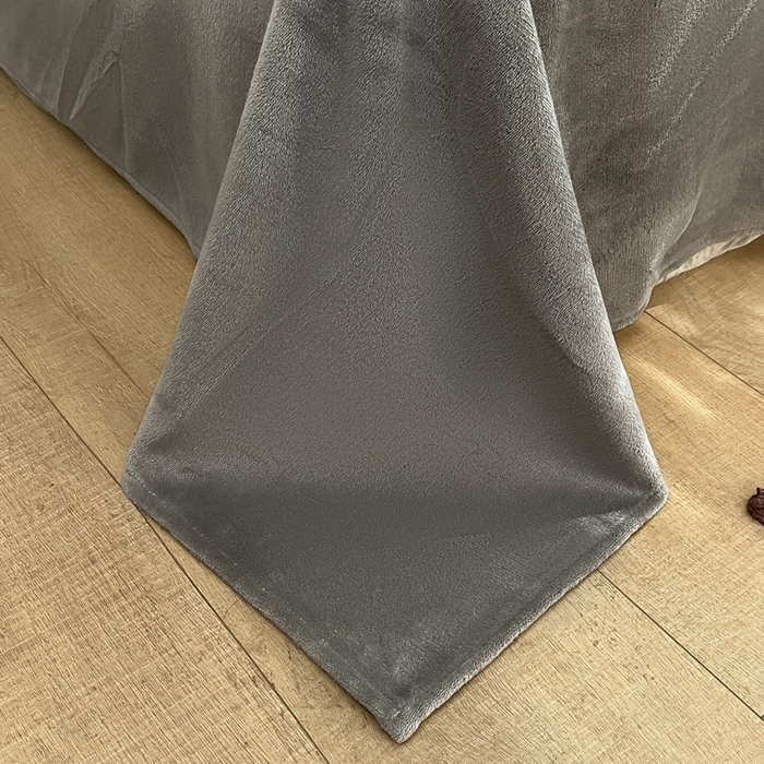 91家纺网 家纺一手货源 找家纺 慕澄家纺 2024新款纯色双拼牛奶绒四件套 墨灰