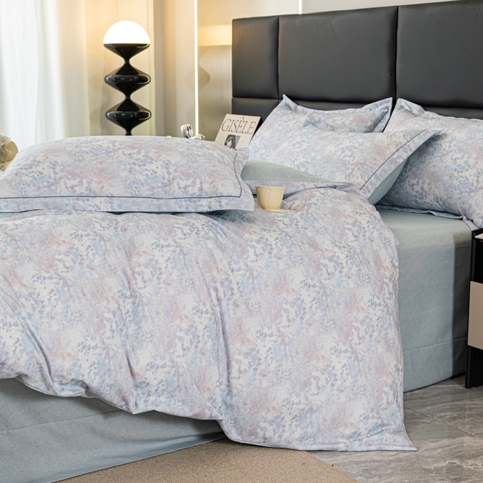 91家纺网 家纺一手货源 找家纺 新月家纺（锦威郎） 2024新款全棉加厚长绒棉数码印花四件套系列 花入迷颜-蓝