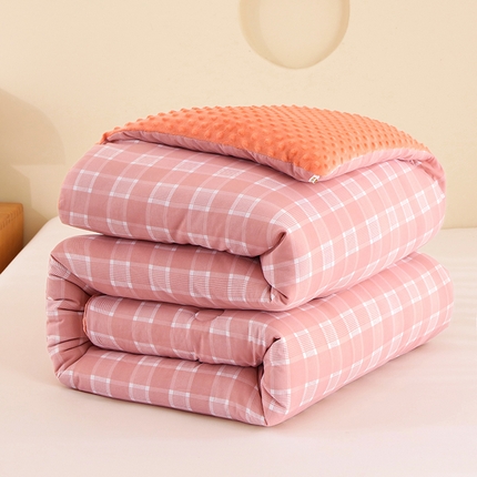 91家纺网 家纺一手货源 找家纺 爱宝被业 2025新款水洗棉双层纱豆豆绒被 西雅图-粉玉