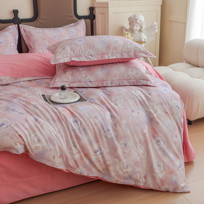 91家纺网 家纺一手货源 找家纺 新月家纺（锦威郎） 2024新款全棉加厚长绒棉数码印花四件套系列 花田物语-粉