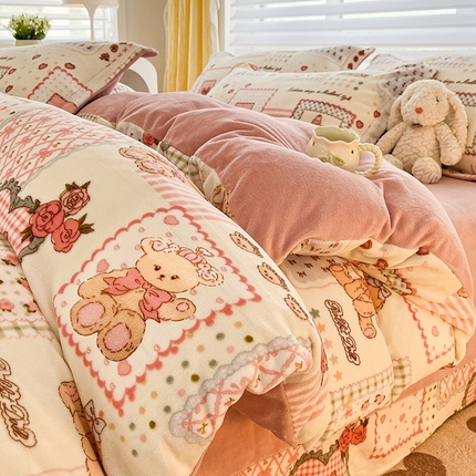 91家纺网 家纺一手货源 找家纺 （总）简如 2025新款加厚220克牛奶绒印花四件套