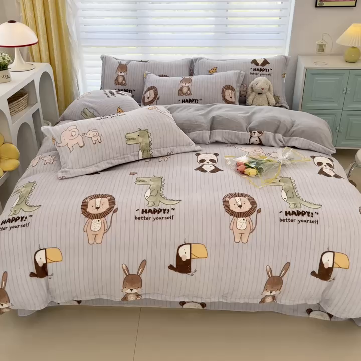 91家纺网 家纺一手货源 找家纺 简如 2025新款加厚220克牛奶绒印花四件套 呆萌小布点-灰