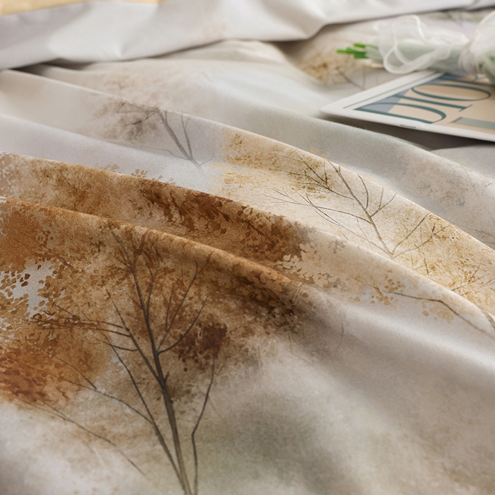 91家纺网 家纺一手货源 找家纺 新月家纺（锦威郎） 2024新款全棉加厚长绒棉数码印花四件套系列 榕树森林-灰