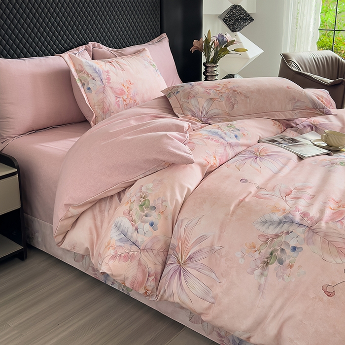 91家纺网 家纺一手货源 找家纺 新月家纺（锦威郎） 2024新款全棉加厚长绒棉数码印花四件套系列 茉彩花韵-粉