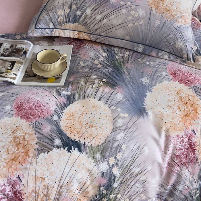 91家纺网 家纺一手货源 找家纺 新月家纺（锦威郎） 2024新款全棉加厚长绒棉数码印花四件套系列 绣球朵朵-蓝