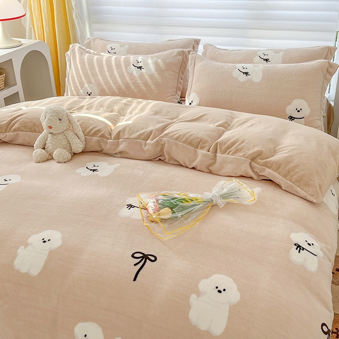 91家纺网 家纺一手货源 找家纺 简如 2025新款加厚220克牛奶绒印花四件套 调皮的小乖比-咖
