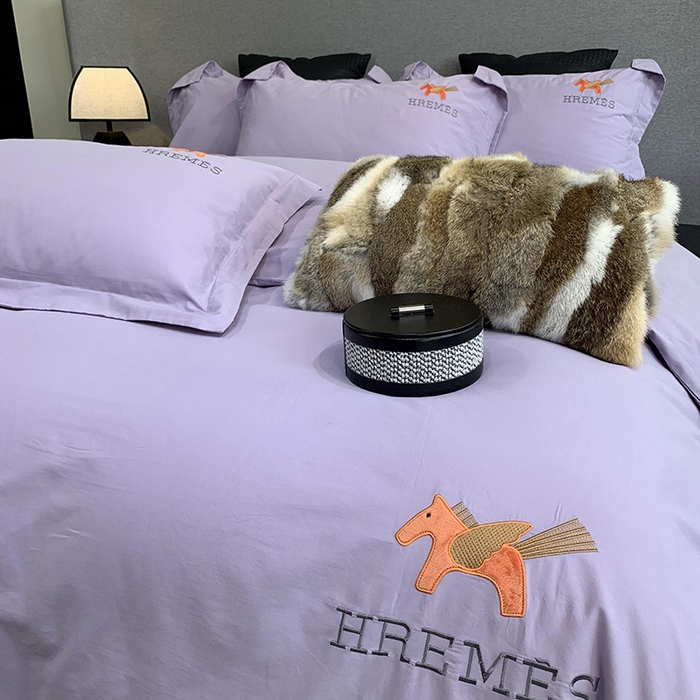 91家纺网 家纺一手货源 找家纺 莱豫家纺 2024新款火山磨毛贴布绣花四件套 艾玛冰川紫