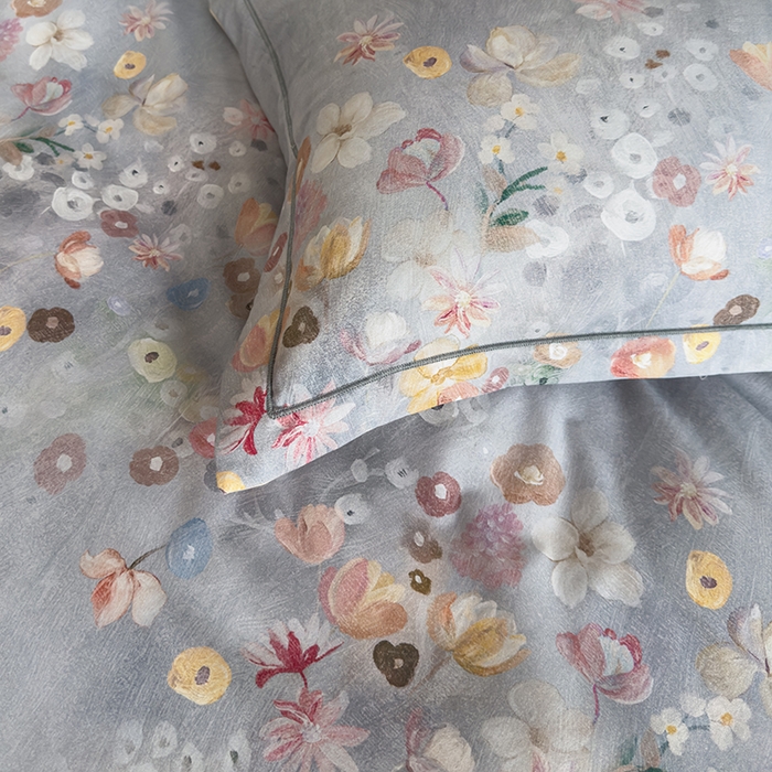 91家纺网 家纺一手货源 找家纺 新月家纺（锦威郎） 2024新款全棉加厚长绒棉数码印花四件套系列 花语寄情-灰