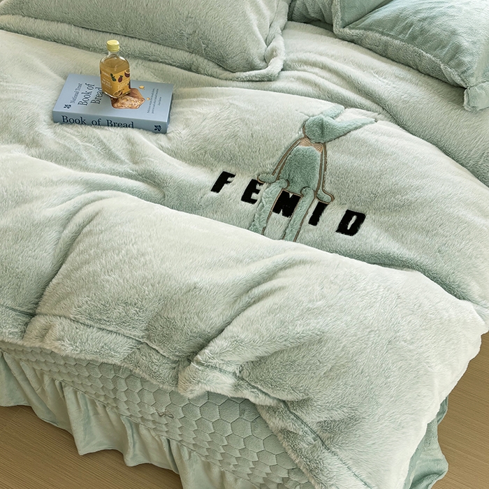 91家纺网 家纺一手货源 找家纺 新月家纺（锦威郎） 2024新款纯色保暖萌萌兔床盖四件套 萌兔湖蓝色