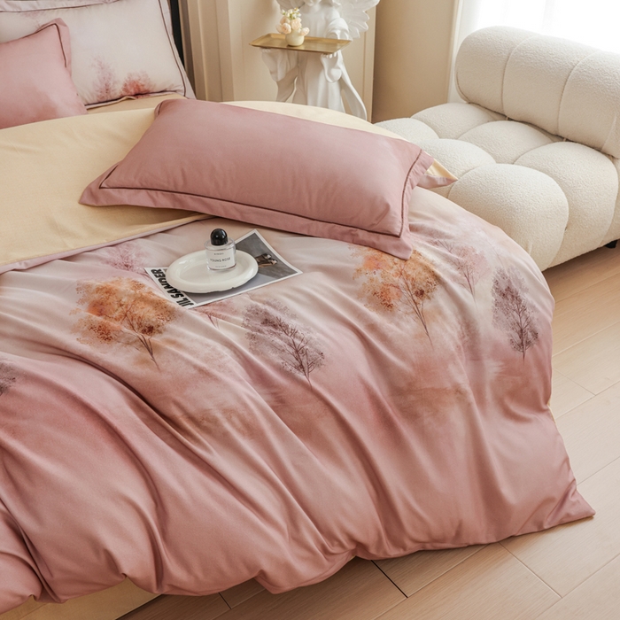 91家纺网 家纺一手货源 找家纺 新月家纺（锦威郎） 2024新款全棉加厚长绒棉数码印花四件套系列 榕树森林-粉