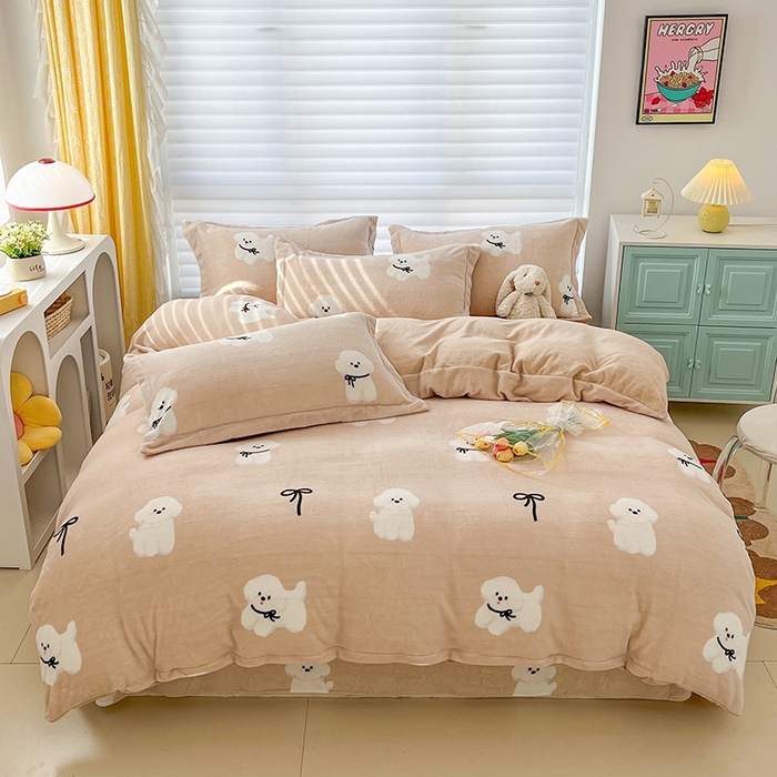 91家纺网 家纺一手货源 找家纺 简如 2025新款加厚220克牛奶绒印花四件套 调皮的小乖比-咖