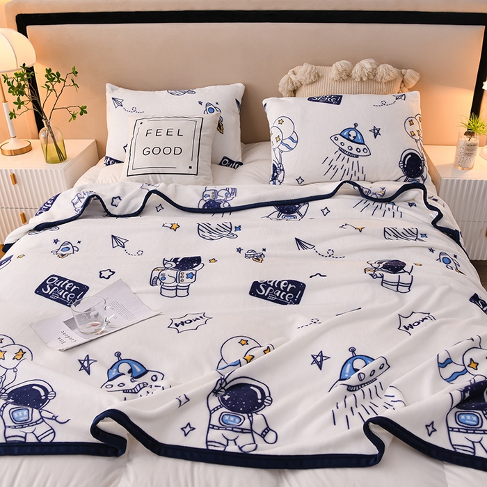 91家纺网 家纺一手货源 找家纺 圣楚 2024新款300g加厚保暖云貂绒双面毯子办公室午睡毛毯直播 宇航员