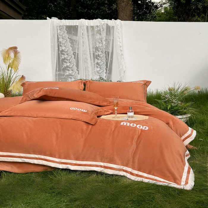 91家纺网 家纺一手货源 找家纺 新月家纺（锦威郎） 2024新款高贵轻奢保暖牛奶绒四件套系列-摩登 橙色