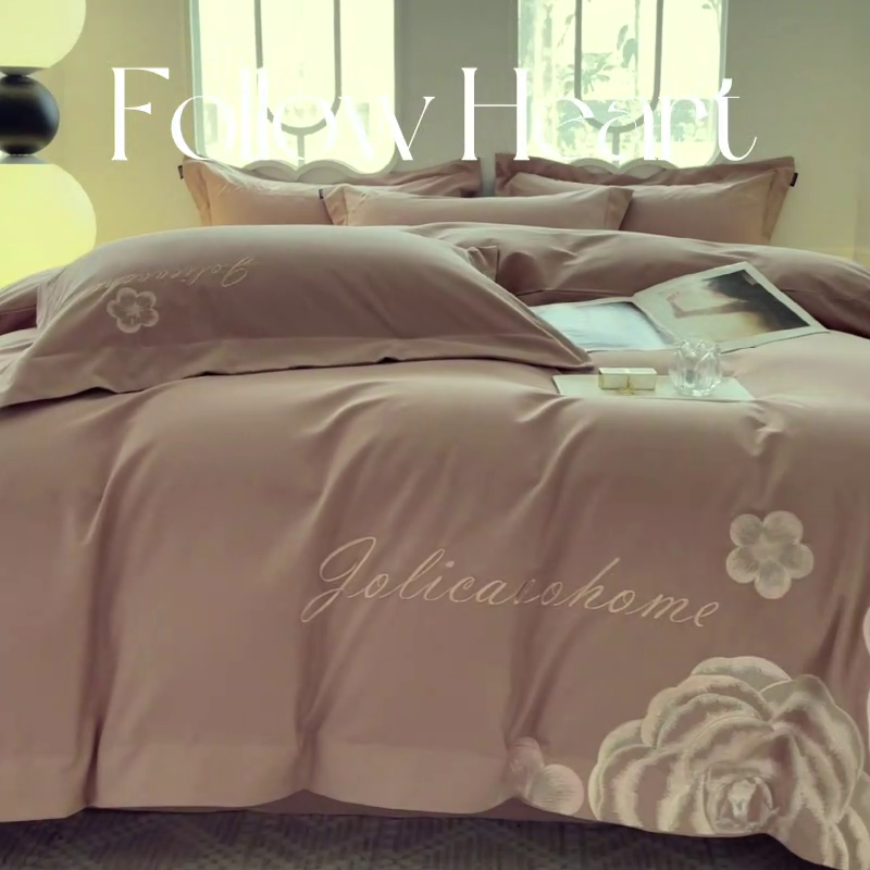 91家纺网 家纺一手货源 找家纺  【秋冬爆款】A类母婴级全棉磨毛四件套纯棉重工刺绣花轻奢风床单床笠款新疆棉高奢床上用品 缇菲-拿铁