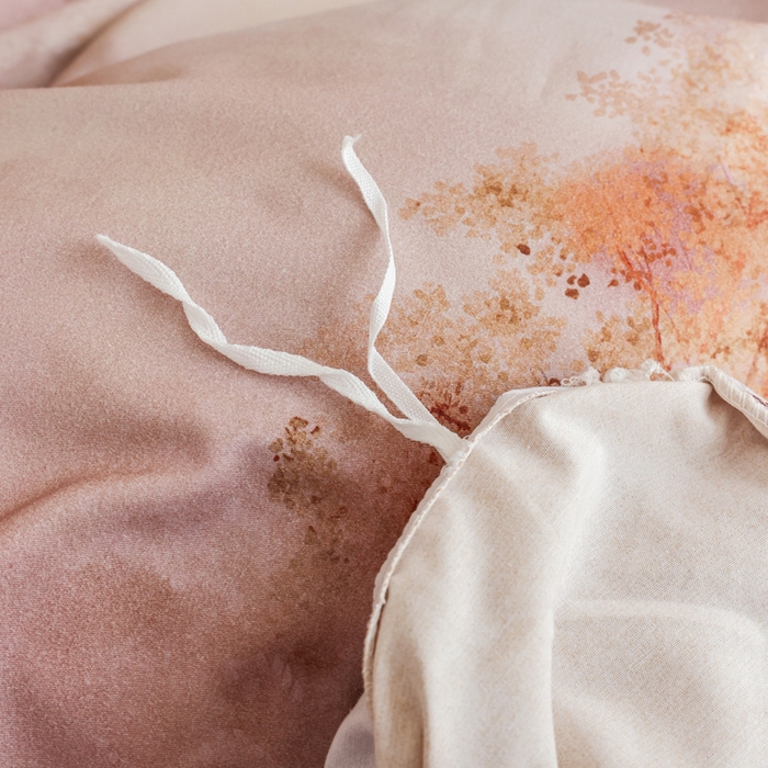 91家纺网 家纺一手货源 找家纺 新月家纺（锦威郎） 2024新款全棉加厚长绒棉数码印花四件套系列 榕树森林-粉