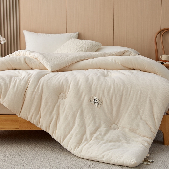 91家纺网 家纺一手货源 找家纺 猎鹿人家纺 2024新款A类原棉新疆棉花被春秋被冬被 月牙白