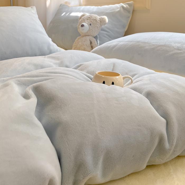 91家纺网 家纺一手货源 找家纺 慕澄家纺 2024新款纯色双拼牛奶绒四件套 天蓝+黄