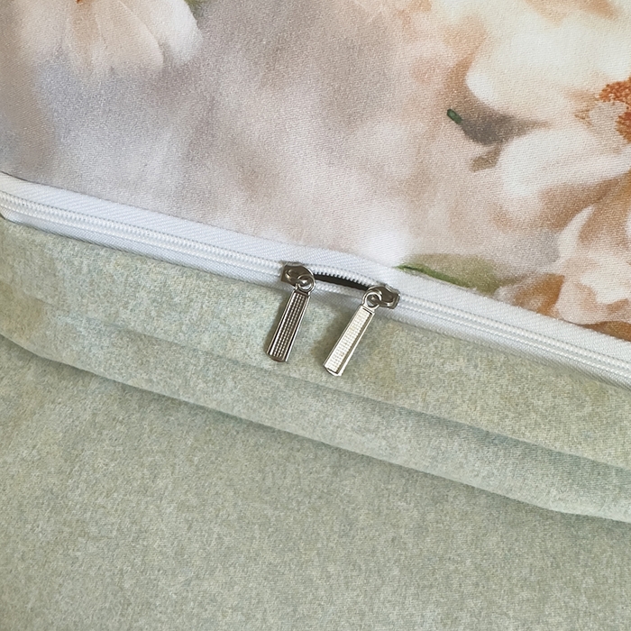 91家纺网 家纺一手货源 找家纺 新月家纺（锦威郎） 2024新款全棉加厚长绒棉数码印花四件套系列 恋薇时节-粉