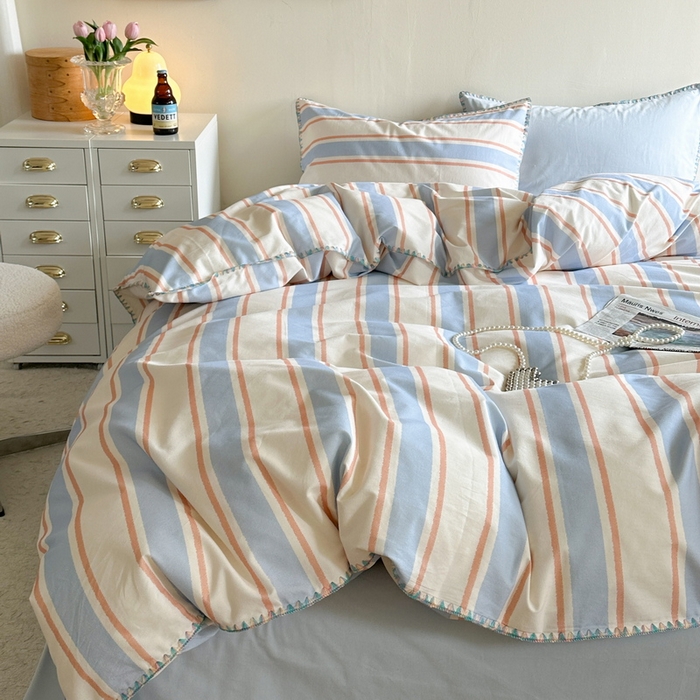 91家纺网 家纺一手货源 找家纺 艾莱家纺 2024新款七彩贝壳系列100S全棉柔顺加厚磨毛四件套 幻珊-蓝宽条