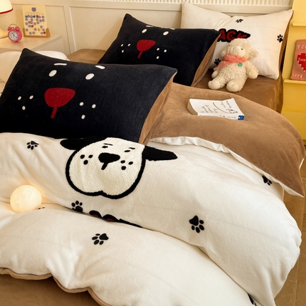 （总）呗旺鹿 2024新款高克重卡通印花牛奶绒四件套毛巾绣牛奶绒四件套【原创】