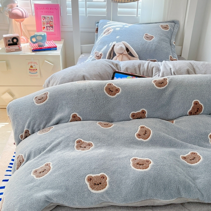 91家纺网 家纺一手货源 找家纺 川悦生活 2024新款雪花绒宿舍三件套 啵啵熊