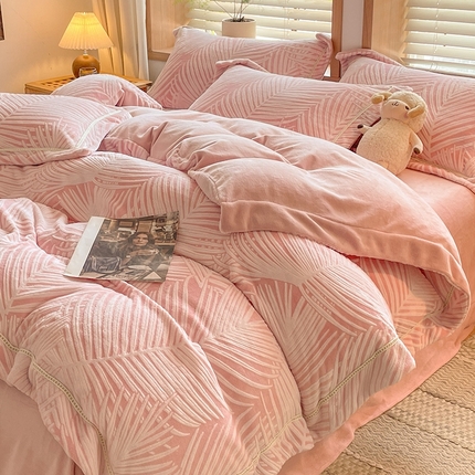 91家纺网 家纺一手货源 找家纺 （总）简如 2025新款A类加厚冰岛立体雕花牛奶绒浮雕绒四件套（有买家秀）