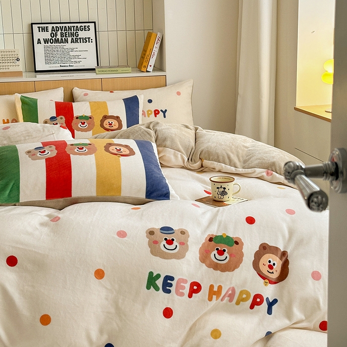 91家纺网 家纺一手货源 找家纺 2024新款大版卡通双面高克重牛奶绒床单款四件套 三只熊