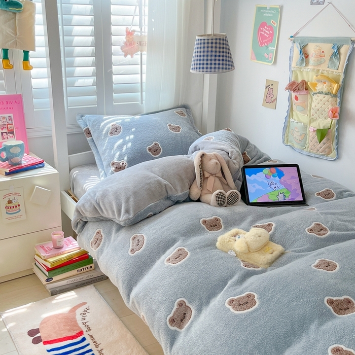 91家纺网 家纺一手货源 找家纺 川悦生活 2024新款雪花绒宿舍三件套 啵啵熊