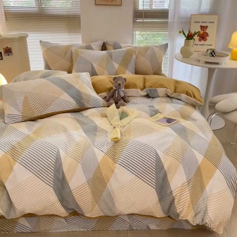 91家纺网 家纺一手货源 找家纺 帅露家纺 2024新款高克重牛奶绒印花四件套 安冉